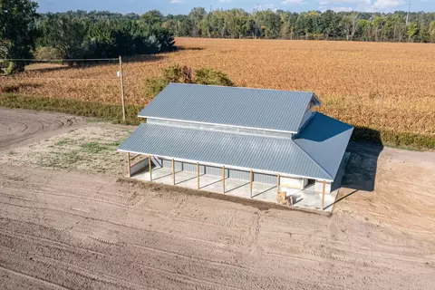 2377 Almeda Bch, Pinconning, MI 48650 photo 10