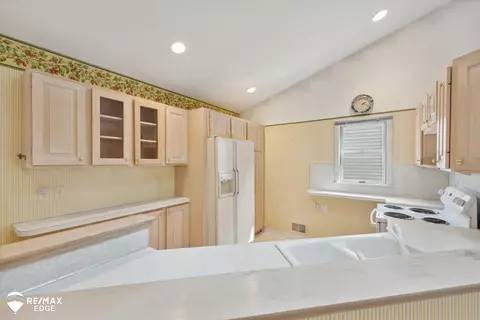 9616 Creekside, Davison, MI 48423 photo 12