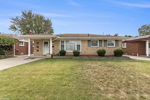 8196 Darlene, Warren, MI 48093