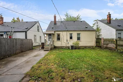 Exterior - 4214 Cadillac, Wayne, MI 48184 photo 2 of 4