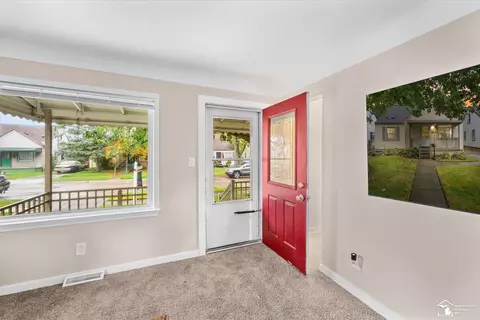 Entry Way - 4214 Cadillac, Wayne, MI 48184 photo 1 of 2
