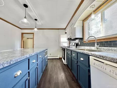 808 S 2nd, Escanaba, MI 49829 photo 5