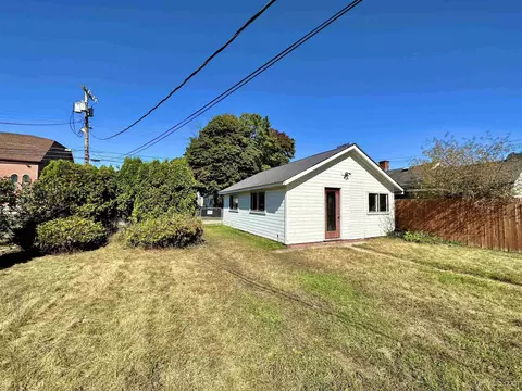 808 S 2nd, Escanaba, MI 49829 photo 31