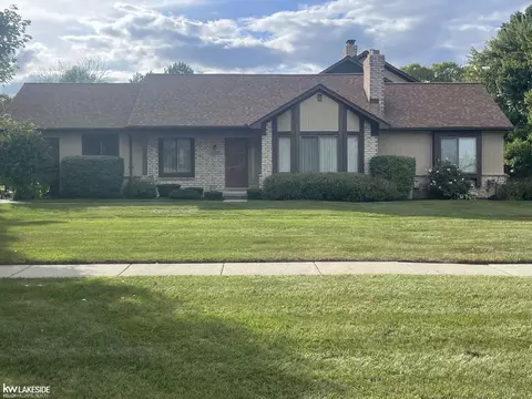 20535 Villa Grande, Clinton Township, MI 48038