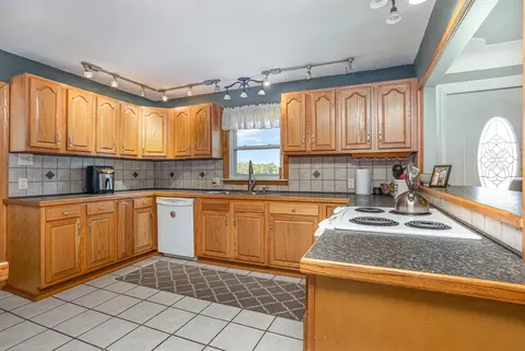 2356 Erickson, Pinconning, MI 48650 photo 9