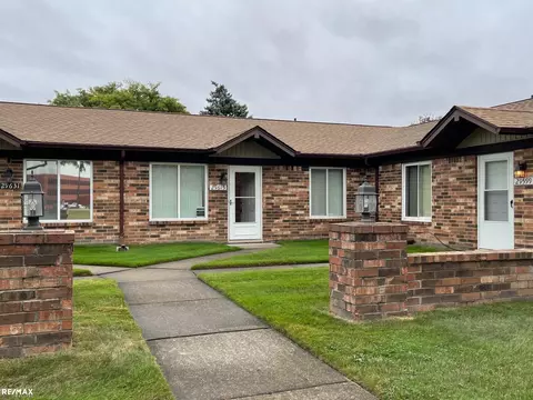 29615 Park Pl, Warren, MI 48093