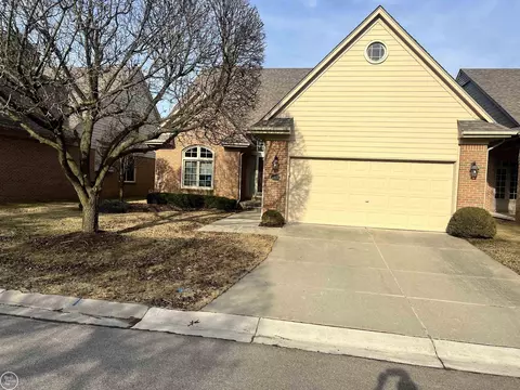 43525 Perignon UNIT 27, Sterling Heights, MI 48314