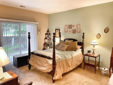 Bedroom - 46142 Rhodes, Macomb, MI 48044 photo 1 of 3