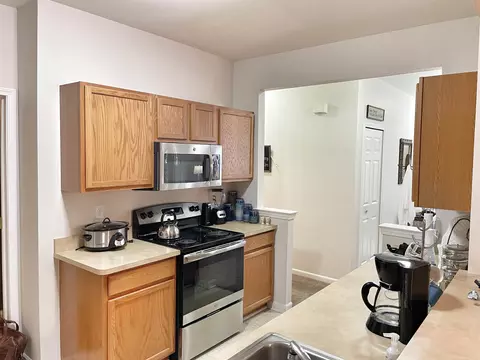 Kitchen - 46142 Rhodes, Macomb, MI 48044 photo 3 of 4