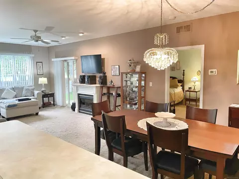 Dining - 46142 Rhodes, Macomb, MI 48044 photo 4 of 4