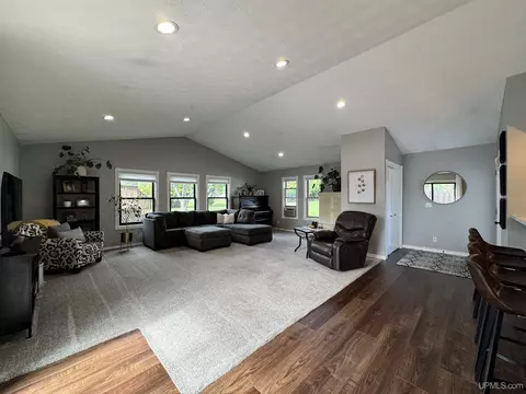 Living - 1012 Blankenhorn, L'anse, MI 49946 photo 1 of 5