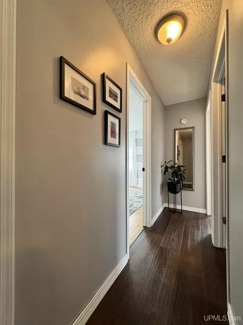Entry Way - 1012 Blankenhorn, L'anse, MI 49946 photo 3 of 4