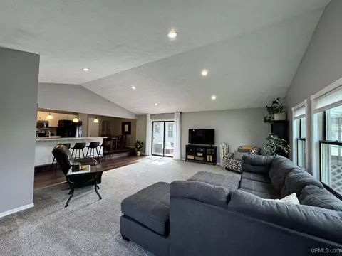 Living - 1012 Blankenhorn, L'anse, MI 49946 photo 3 of 5