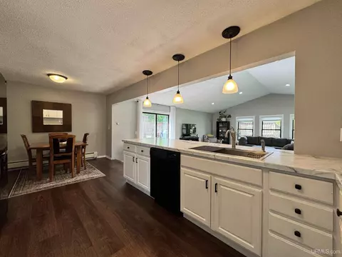 Kitchen - 1012 Blankenhorn, L'anse, MI 49946 photo 6 of 7