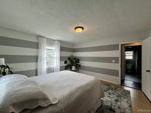 Bedroom - 1012 Blankenhorn, L'anse, MI 49946 photo 7 of 11