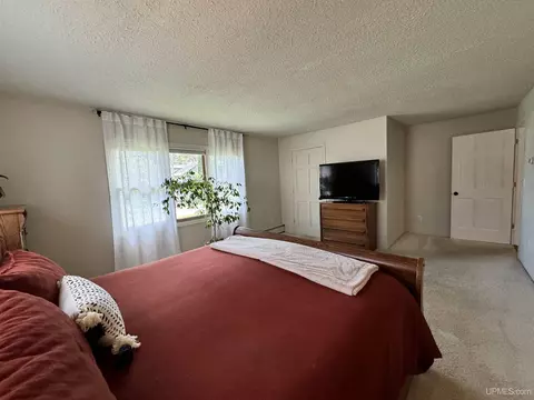 Bedroom - 1012 Blankenhorn, L'anse, MI 49946 photo 2 of 11