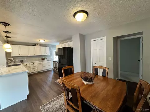 Dining - 1012 Blankenhorn, L'anse, MI 49946 photo 1 of 3