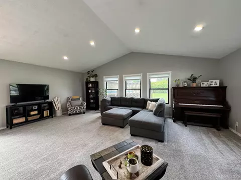 Living - 1012 Blankenhorn, L'anse, MI 49946 photo 2 of 5