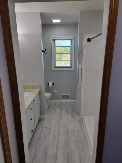 Bath - 1850 W King, Owosso, MI 48867 photo 3 of 6