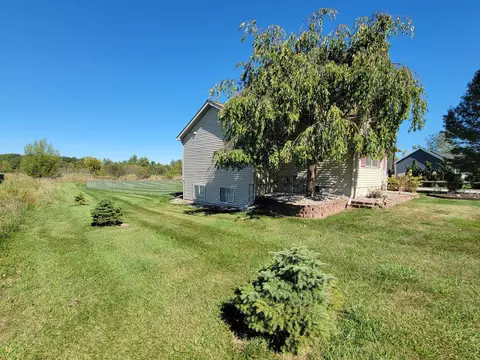 Exterior - 1850 W King, Owosso, MI 48867 photo 4 of 8