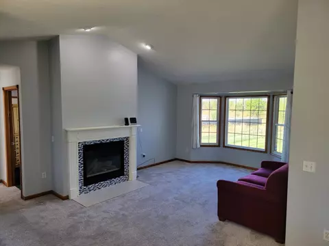Living - 1850 W King, Owosso, MI 48867 photo 1 of 2
