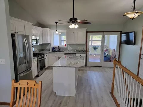 Kitchen - 1850 W King, Owosso, MI 48867 photo 2 of 3
