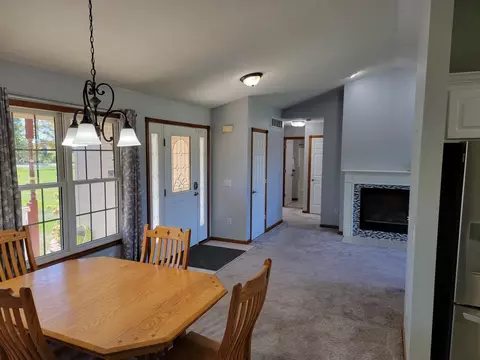 Entry Way - 1850 W King, Owosso, MI 48867 photo 1 of 4