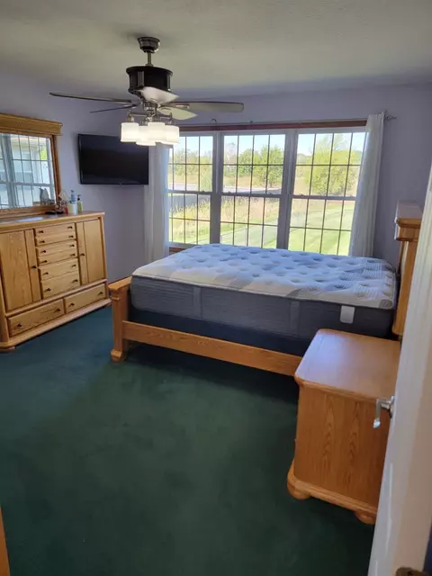 Bedroom - 1850 W King, Owosso, MI 48867 photo 2 of 5