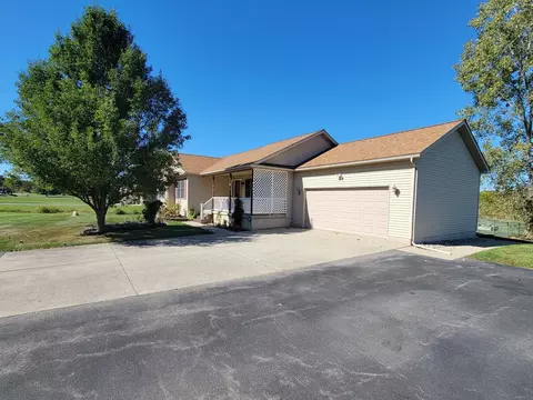 Exterior - 1850 W King, Owosso, MI 48867 photo 3 of 8