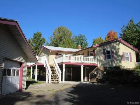 26040 Us 141, Covington, MI 49919