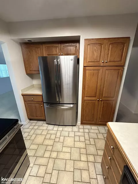 3308 Spring Mdws, Rochester, MI 48306 photo 7