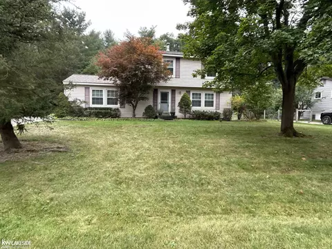 3308 Spring Mdws, Rochester, MI 48306