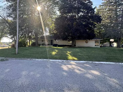 628 Kerth, Gladwin, MI 48624 photo 2