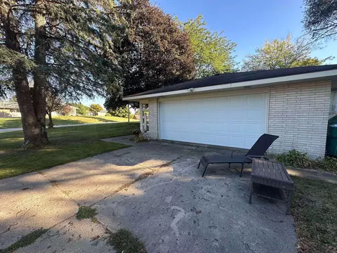 628 Kerth, Gladwin, MI 48624 photo 3