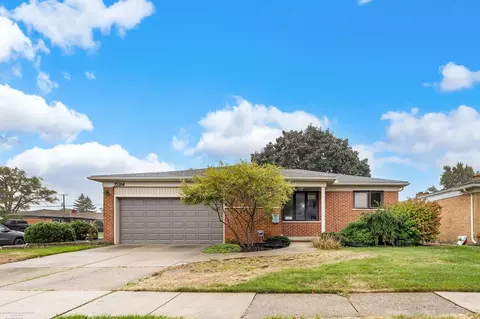 13264 Champaign, Warren, MI 48089