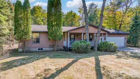 8315 253, Rapid River, MI 49878