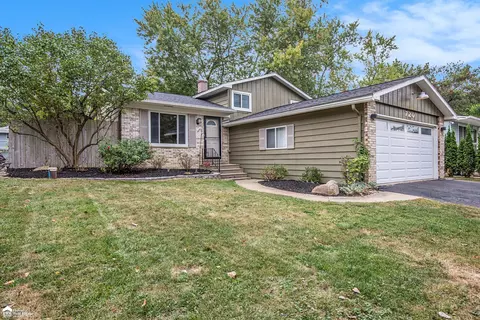 720 Harry Paul, Orion Twp, MI 48362