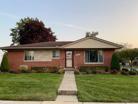 18316 Whitmore, Clinton Township, MI 48035