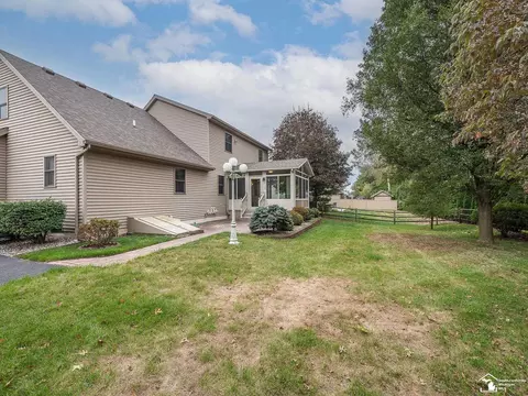 Exterior - 1046 Eagle, Temperance, MI 48182 photo 7 of 9