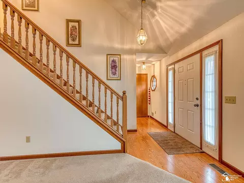 Entry Way - 1046 Eagle, Temperance, MI 48182 photo 1 of 3