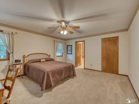Bedroom - 1046 Eagle, Temperance, MI 48182 photo 1 of 4
