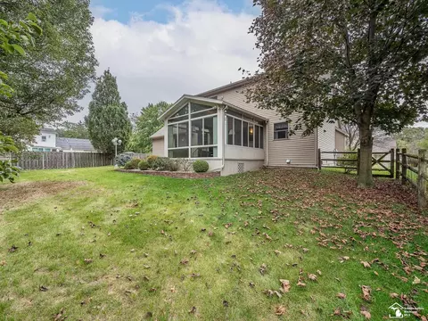 Exterior - 1046 Eagle, Temperance, MI 48182 photo 8 of 9