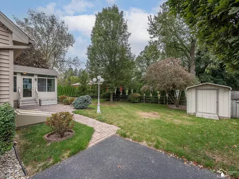 Exterior - 1046 Eagle, Temperance, MI 48182 photo 6 of 9