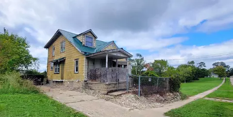 705 Cottage Grv, Flint, MI 48504