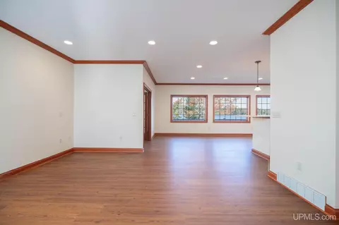 Living - 23 Chipman, Ishpeming, MI 49849 photo 4 of 8