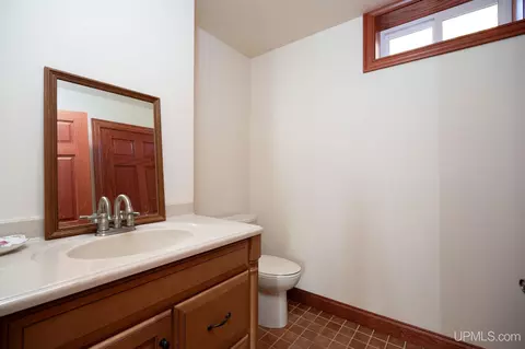 Bath - 23 Chipman, Ishpeming, MI 49849 photo 5 of 5