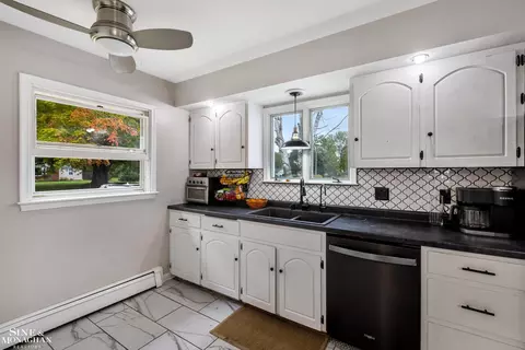 1817 Vine, Saint Clair, MI 48079 photo 12