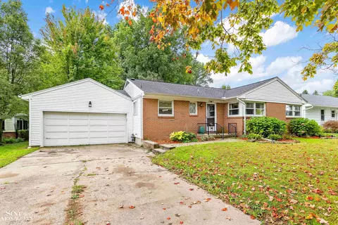 1817 Vine, Saint Clair, MI 48079 photo 2