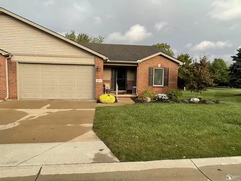 1848 Winding Mdws, Monroe, MI 48162