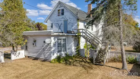 602 S 8th, Escanaba, MI 49829 photo 6